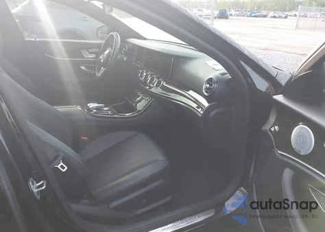 2019 Mercedes-Benz E 300 z USA, uszkodzony, nr VIN WDDZF4JB1KA666963